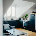 Luga Homes - Zoo Апартаменты *