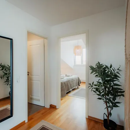 Luga Homes - Zoo Apartamento