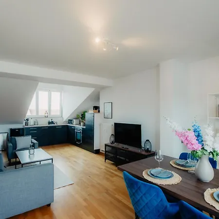 Luga Homes - Zoo Apartmán *