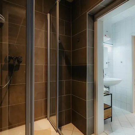 Luga Homes - Zoo Apartamento *